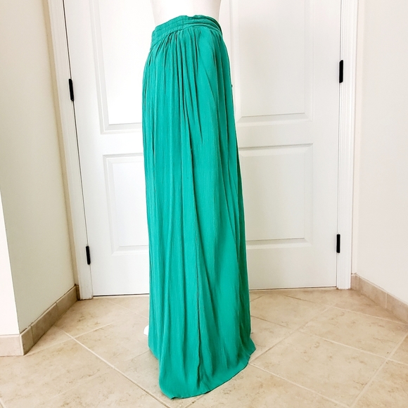 Green Crepe Skirt - Picture 2 of 4